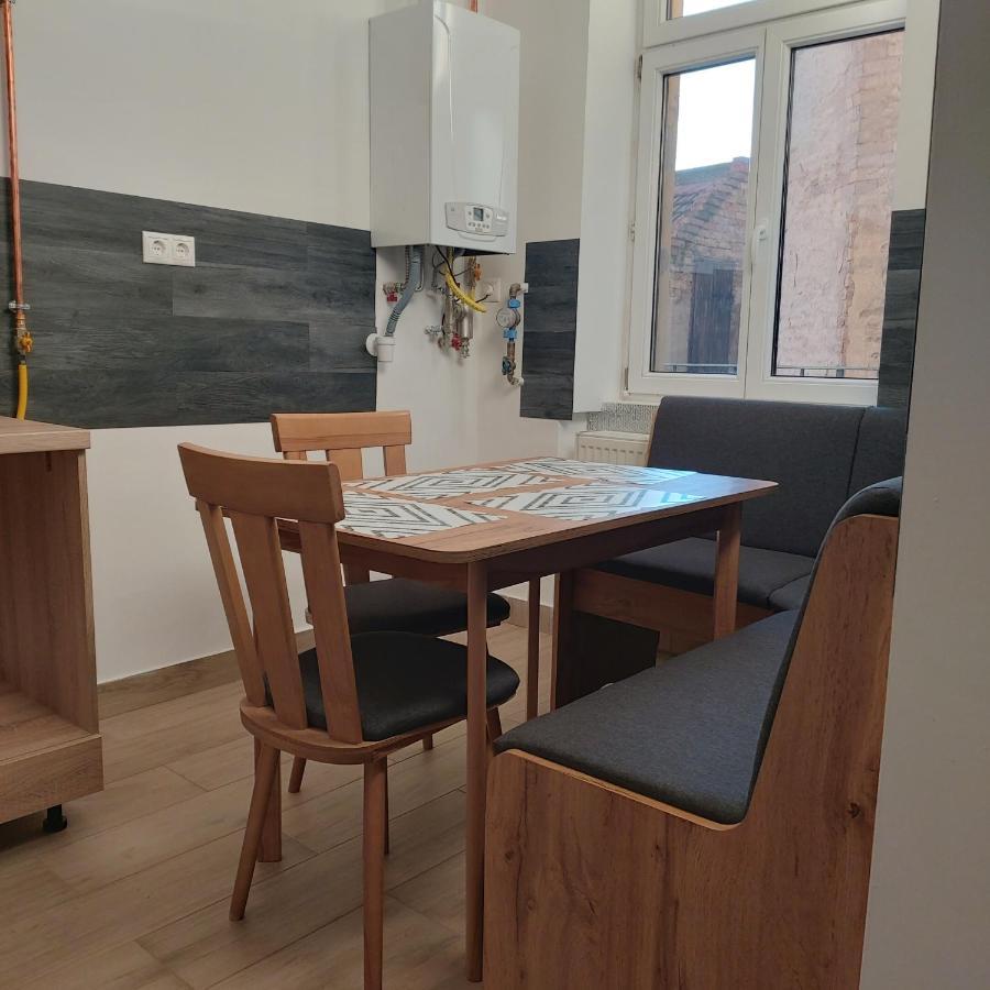 Arkad Center Apartman Szeged Buitenkant foto
